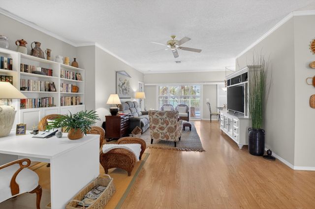 10833 Madison Drive, Boynton Beach, FL 33437