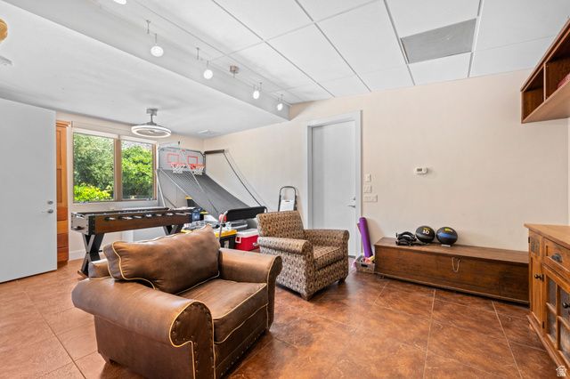 557 S WOODS VIEW CIR, St. George, UT 84770