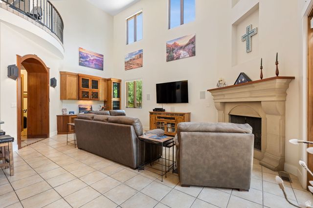 557 S WOODS VIEW CIR, St. George, UT 84770