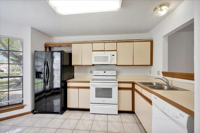 17271 Saturn Lane, Houston, TX 77058