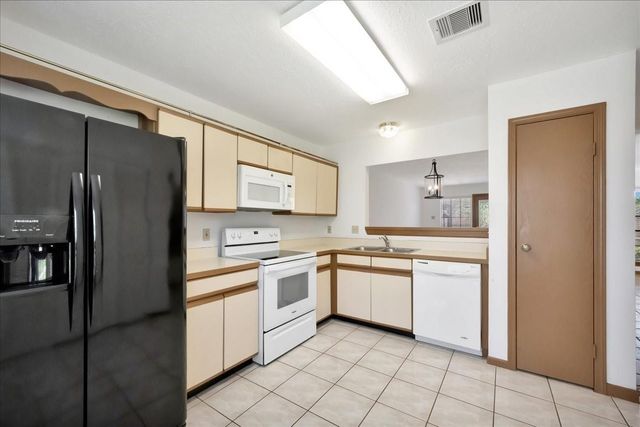 17271 Saturn Lane, Houston, TX 77058