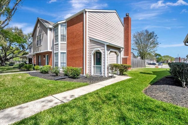 17271 Saturn Lane, Houston, TX 77058