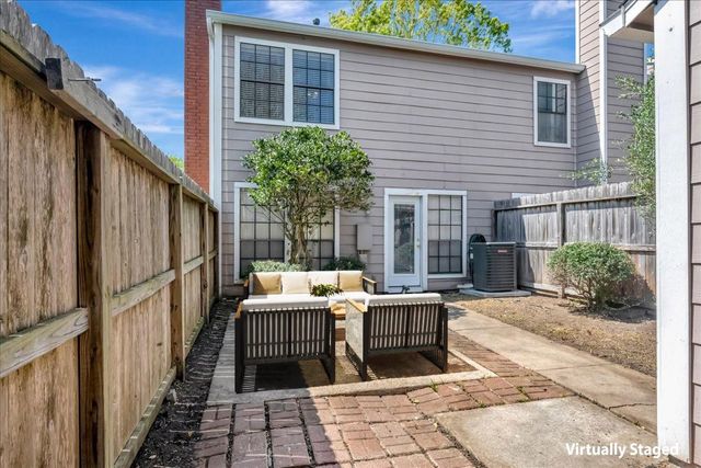 17271 Saturn Lane, Houston, TX 77058