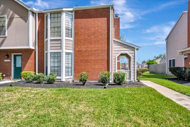 17271 Saturn Lane, Houston, TX 77058