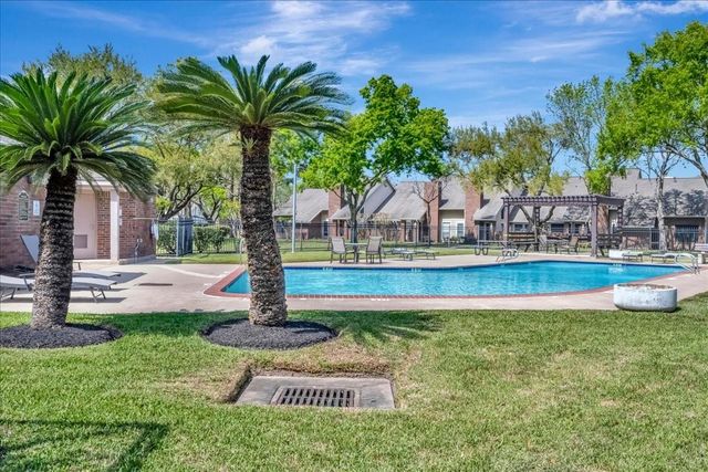 17271 Saturn Lane, Houston, TX 77058