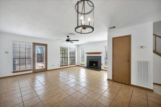 17271 Saturn Lane, Houston, TX 77058