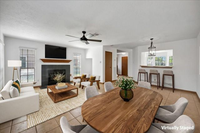 17271 Saturn Lane, Houston, TX 77058