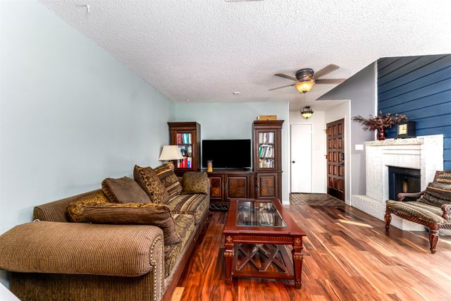1719 Westview Terrace L, Arlington, TX 76013