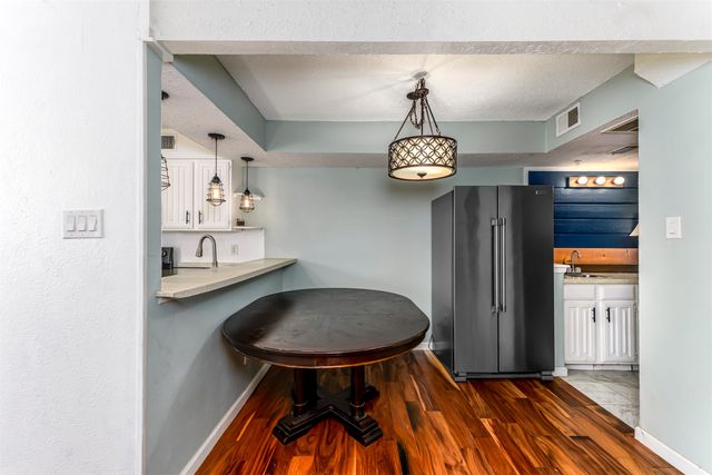 1719 Westview Terrace L, Arlington, TX 76013