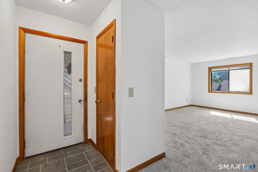 166 Old Brookfield Road 17A4, Danbury, CT 06811