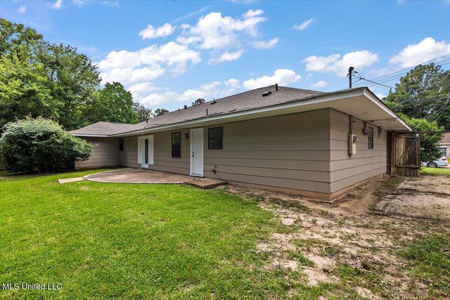 5730 Sedgwick Drive, Jackson, MS 39211