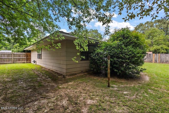 5730 Sedgwick Drive, Jackson, MS 39211