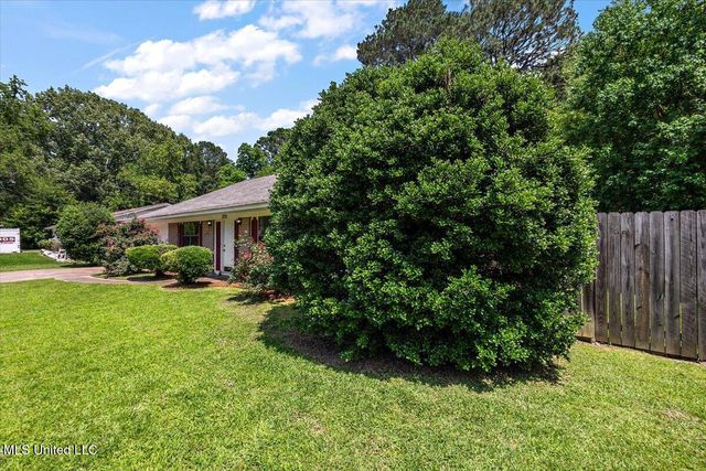 5730 Sedgwick Drive, Jackson, MS 39211