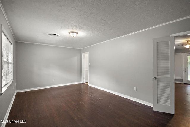 5730 Sedgwick Drive, Jackson, MS 39211