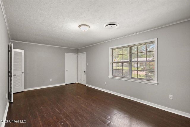 5730 Sedgwick Drive, Jackson, MS 39211