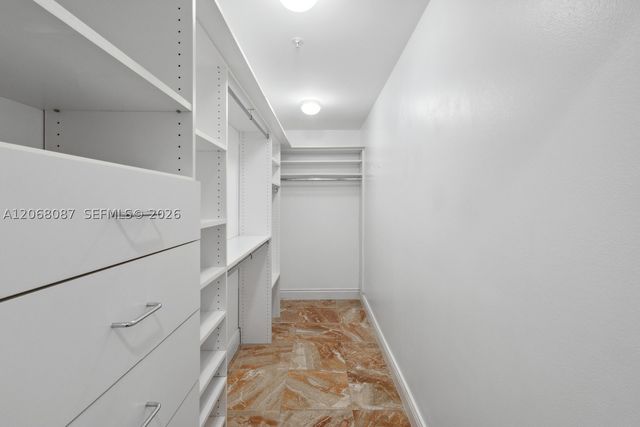 888 Brickell Key Dr 1600, Miami, FL 33131