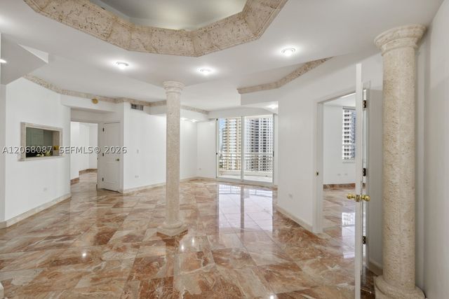 888 Brickell Key Dr 1600, Miami, FL 33131