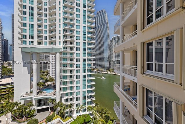 888 Brickell Key Dr 1600, Miami, FL 33131