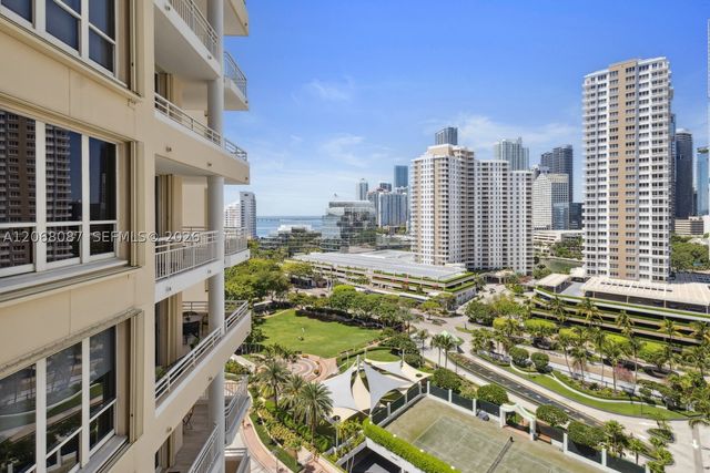 888 Brickell Key Dr 1600, Miami, FL 33131
