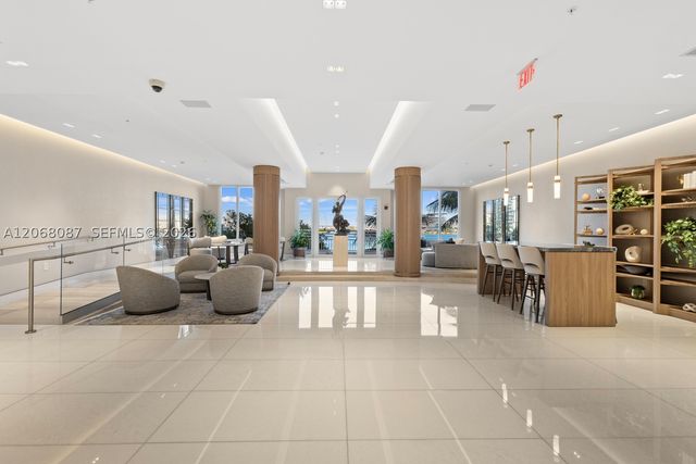 888 Brickell Key Dr 1600, Miami, FL 33131