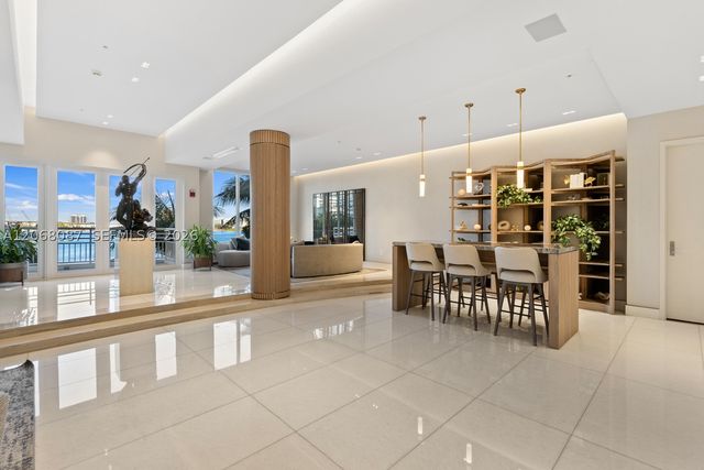 888 Brickell Key Dr 1600, Miami, FL 33131