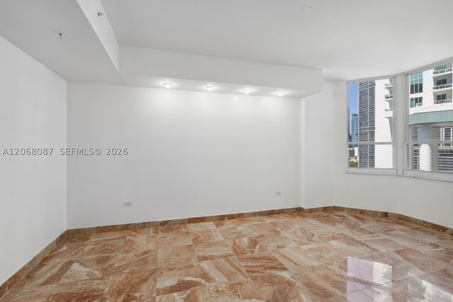 888 Brickell Key Dr 1600, Miami, FL 33131