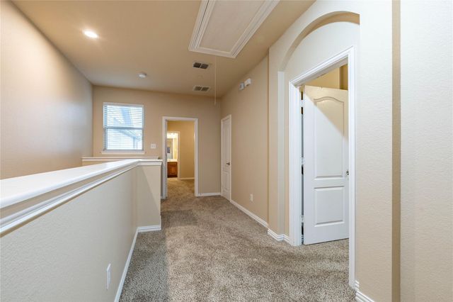 8704 Iron Horse Drive, Irving, TX 75063