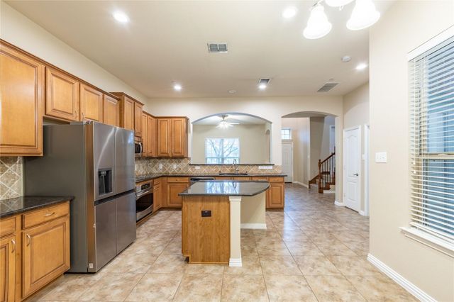 8704 Iron Horse Drive, Irving, TX 75063