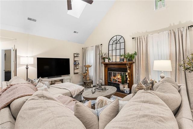 148 Hidden Lake PL, Newport News, VA 23602