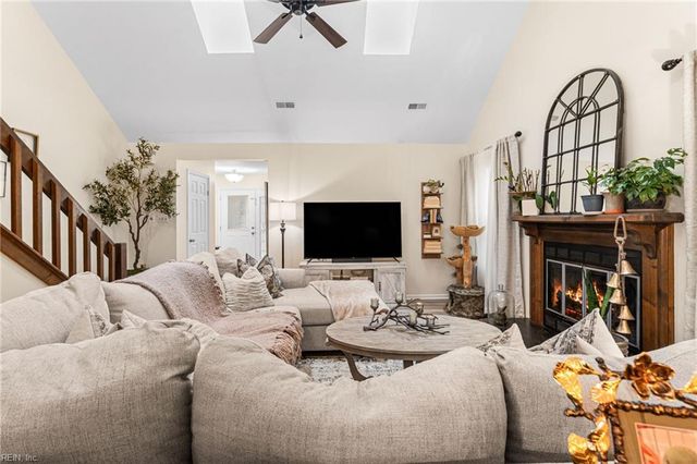 148 Hidden Lake PL, Newport News, VA 23602