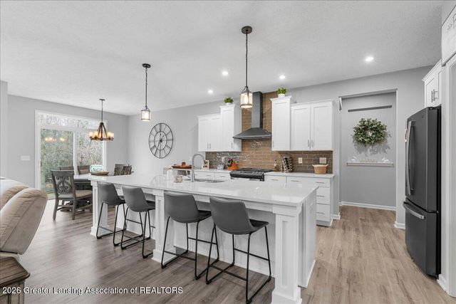 1432 Badlands Drive, Lansing, MI 48917