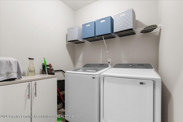 1432 Badlands Drive, Lansing, MI 48917