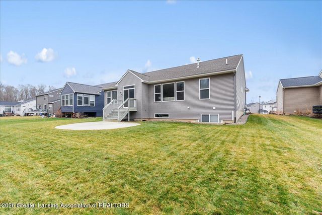 1432 Badlands Drive, Lansing, MI 48917