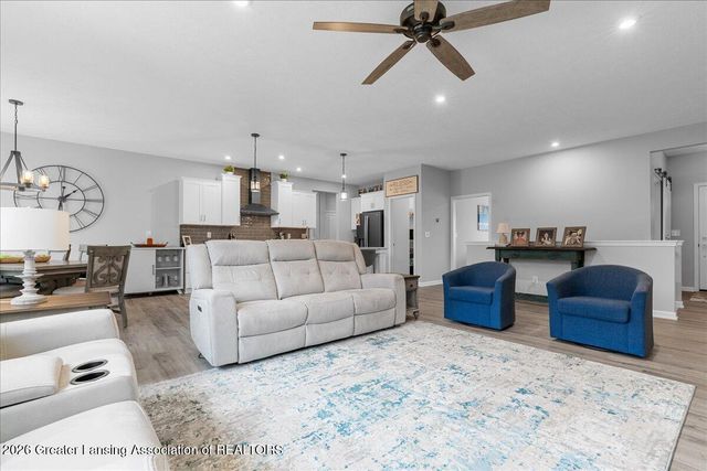 1432 Badlands Drive, Lansing, MI 48917