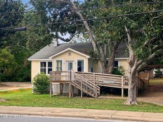 3019 Magnolia Street, Pascagoula, MS 39567