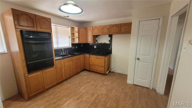 146 Evans Avenue, Cool Valley, MO 63121