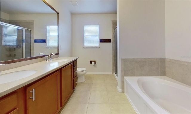 2863 MAPLE BROOK LOOP, Lutz, FL 33558