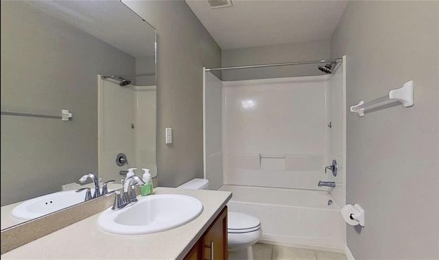 2863 MAPLE BROOK LOOP, Lutz, FL 33558