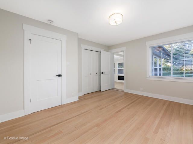 6207 N Hiawatha Avenue, Chicago, IL 60646