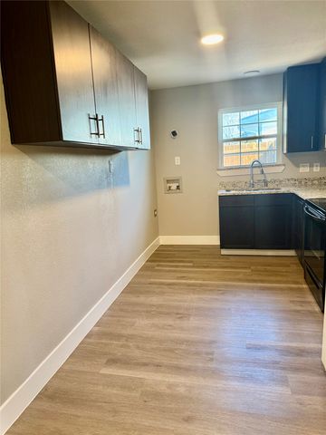 1923 Brookshire Street, Arlington, TX 76010