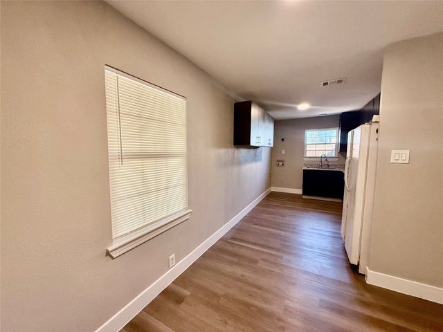 1923 Brookshire Street, Arlington, TX 76010