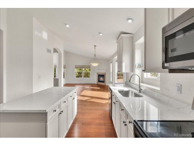 6756 Solana Dr, Castle Pines, CO 80108