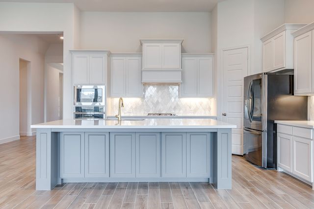 5729 Lake Jackson Drive, Fort Worth, TX 76126