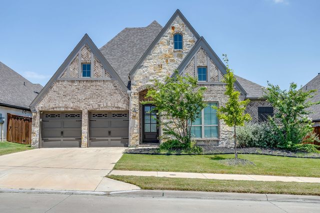 5729 Lake Jackson Drive, Fort Worth, TX 76126