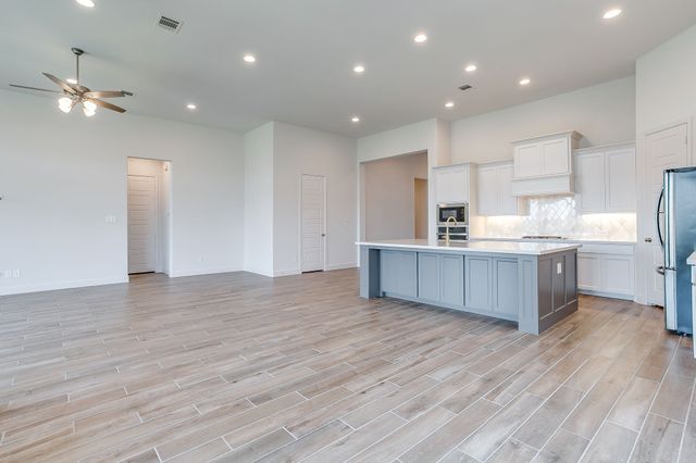 5729 Lake Jackson Drive, Fort Worth, TX 76126