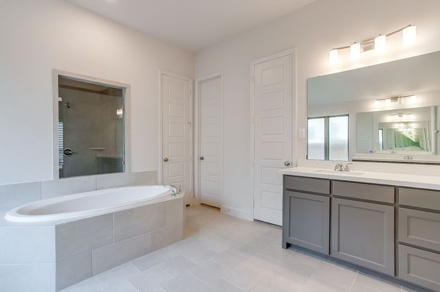5729 Lake Jackson Drive, Fort Worth, TX 76126