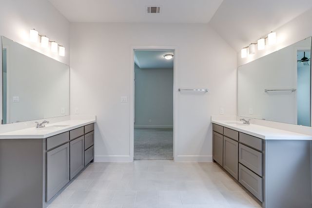 5729 Lake Jackson Drive, Fort Worth, TX 76126