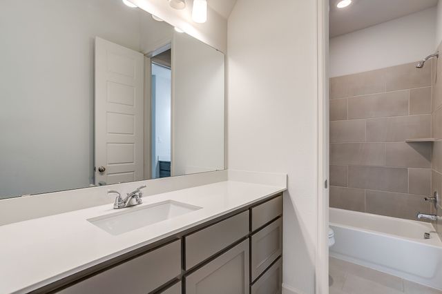 5729 Lake Jackson Drive, Fort Worth, TX 76126
