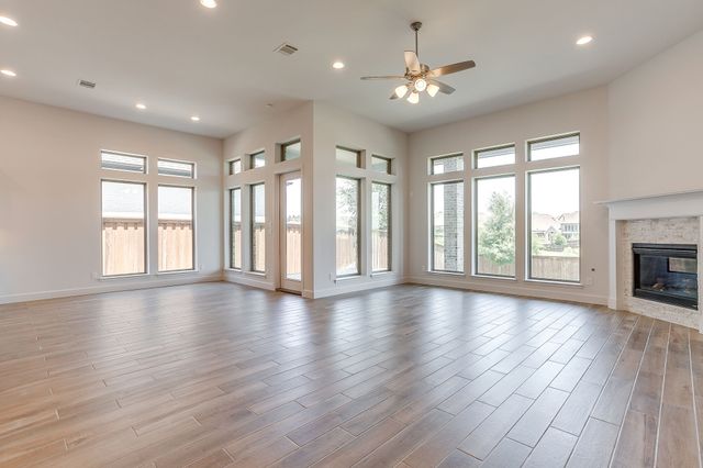 5729 Lake Jackson Drive, Fort Worth, TX 76126