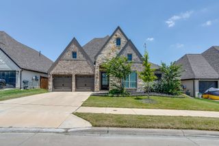 5729 Lake Jackson Drive, Fort Worth, TX 76126